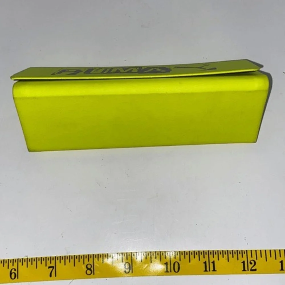 Puma Unisex Aviator's‎ Sunglasses with Neon Green Case